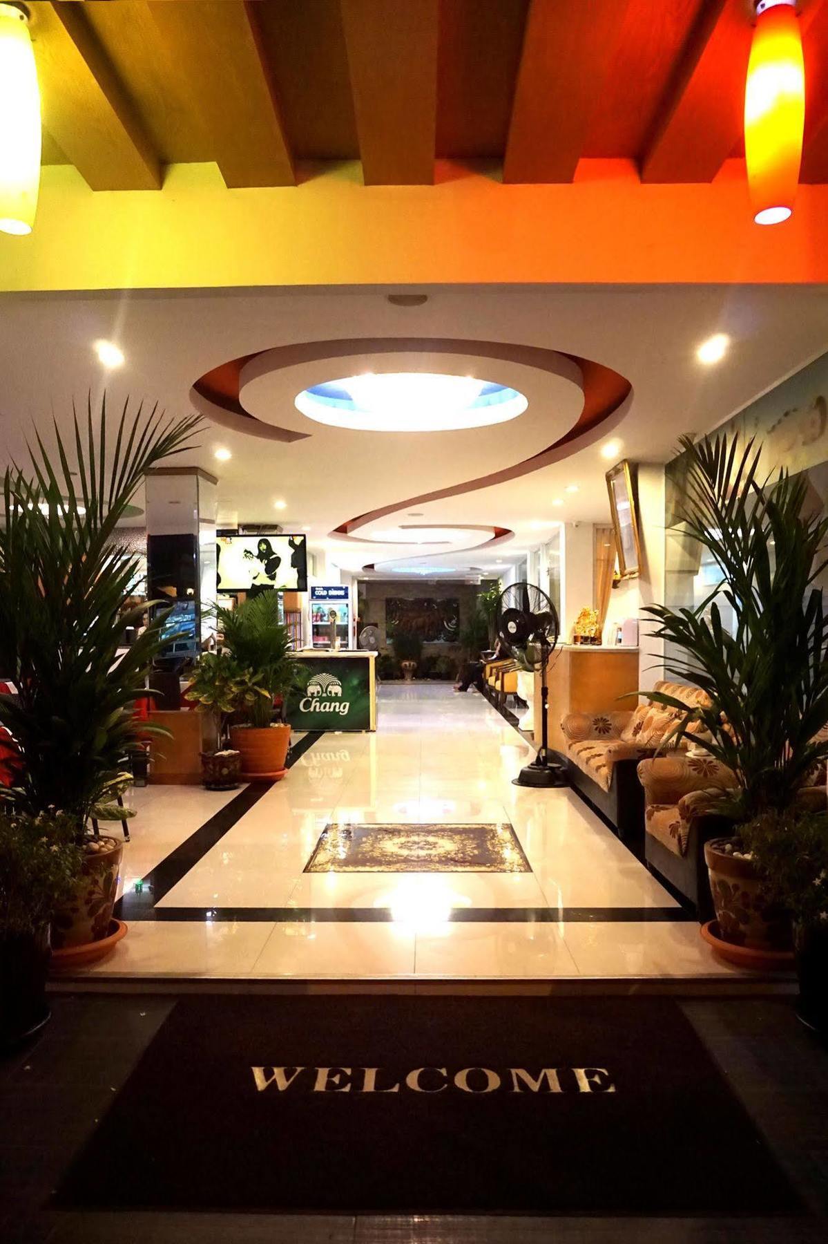 Aya Place Pattaya Esterno foto